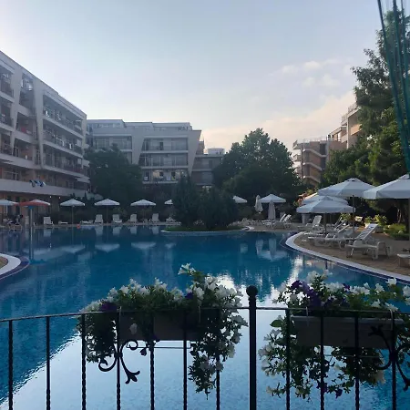 Menada Grand Kamelia Апартамент